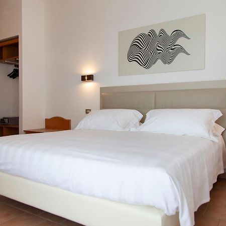 Hotel Villa Paradiso Passignano sul Trasimeno Exterior foto
