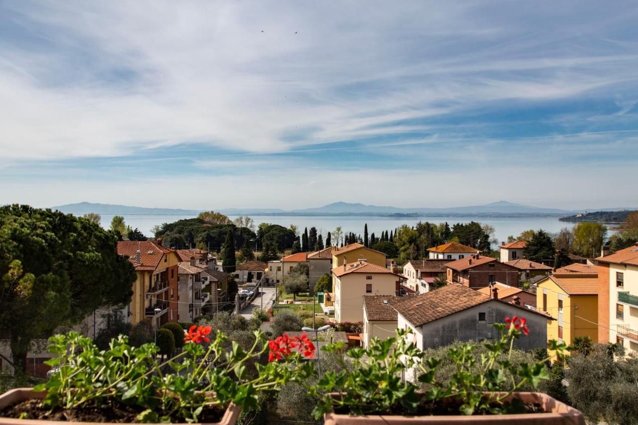 Hotel Villa Paradiso Passignano sul Trasimeno Exterior foto