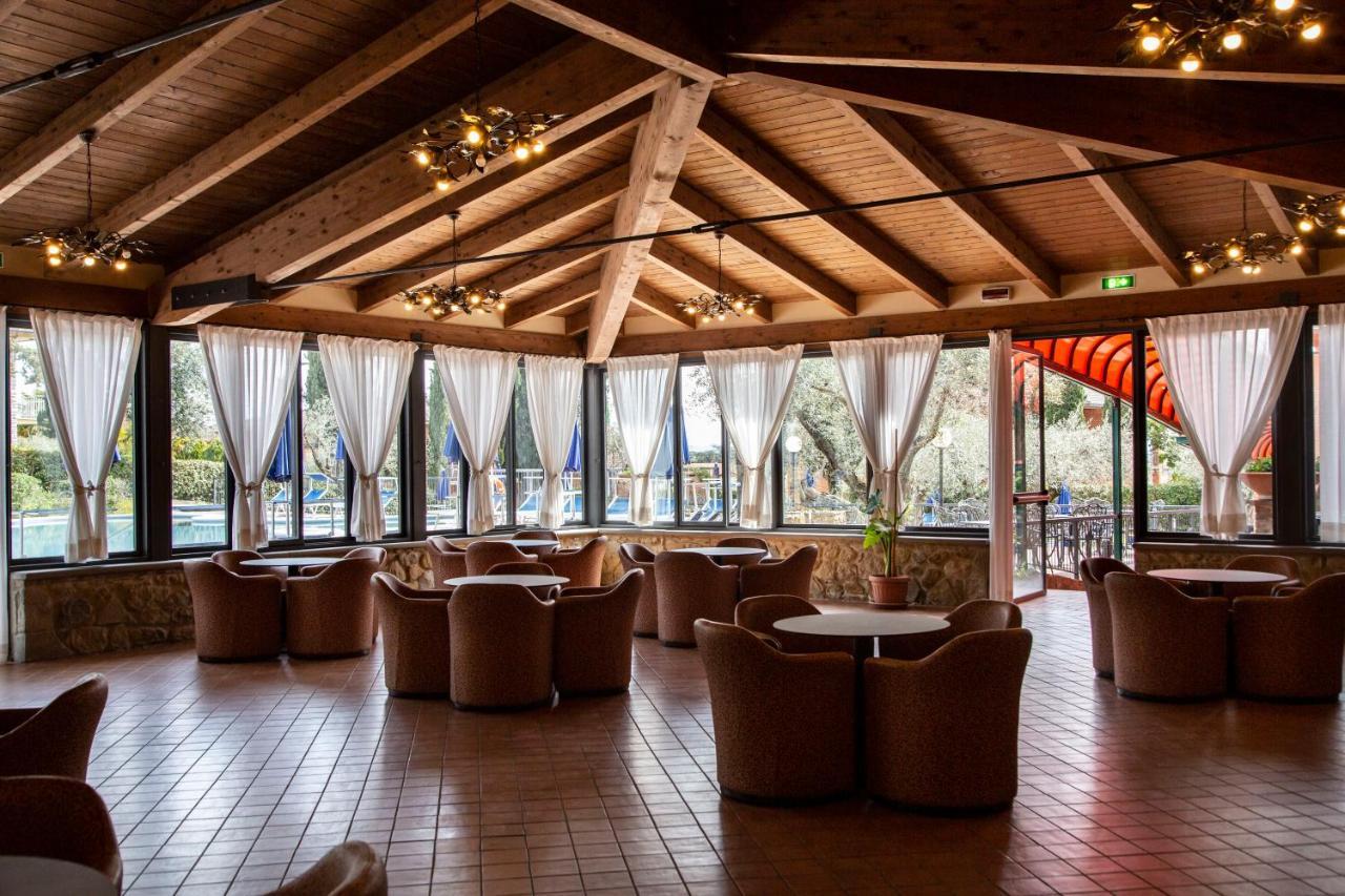 Hotel Villa Paradiso Passignano sul Trasimeno Exterior foto