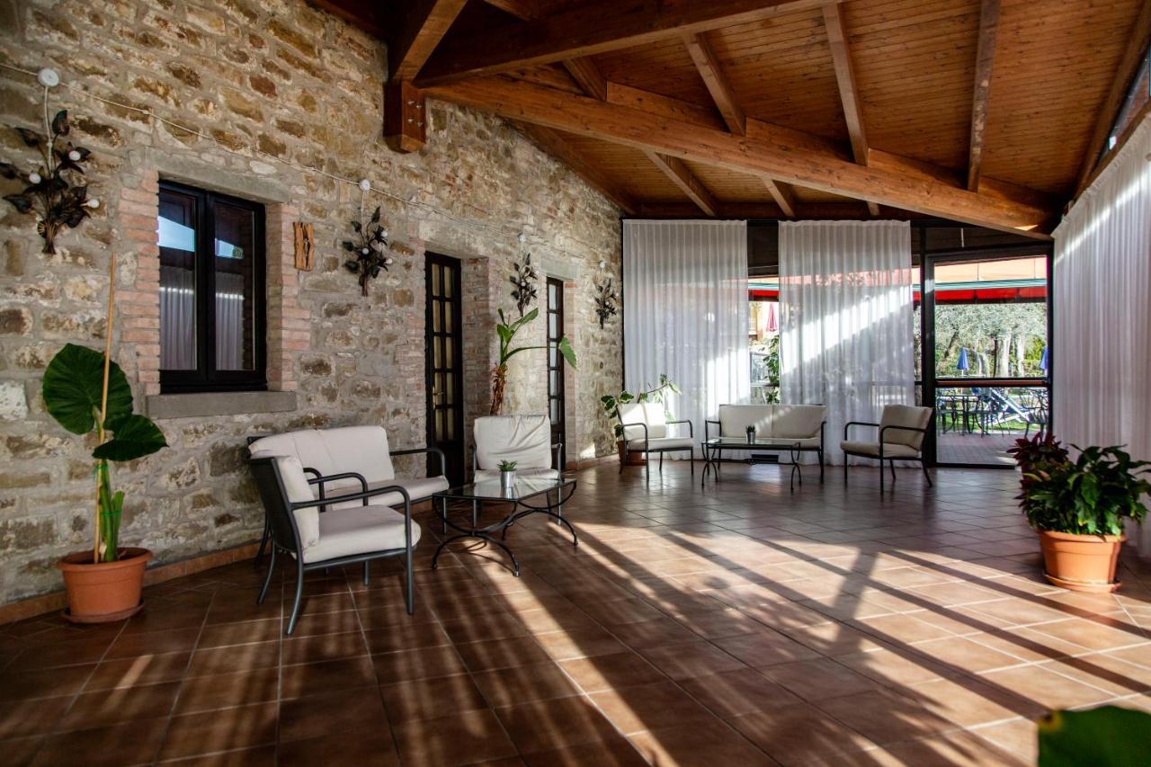 Hotel Villa Paradiso Passignano sul Trasimeno Exterior foto