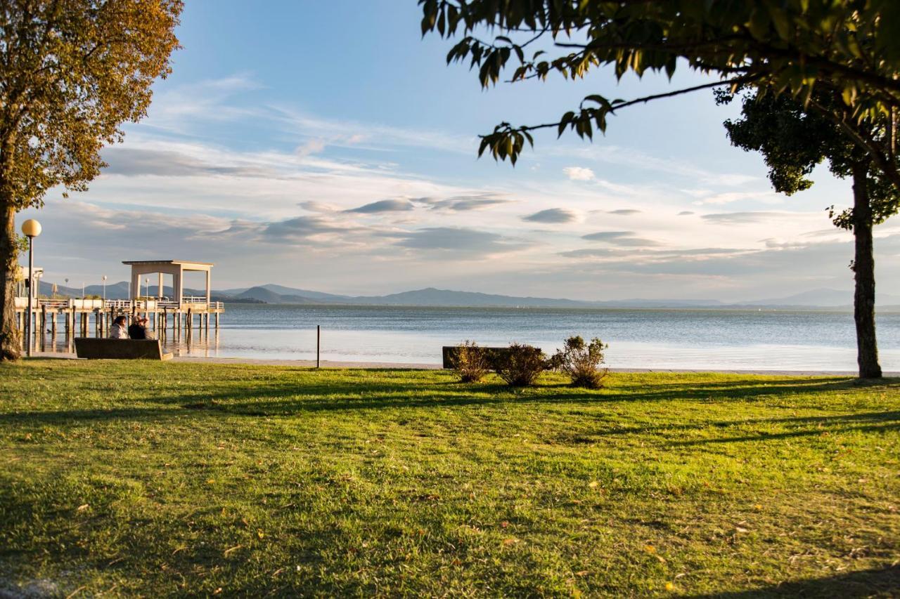 Hotel Villa Paradiso Passignano sul Trasimeno Exterior foto