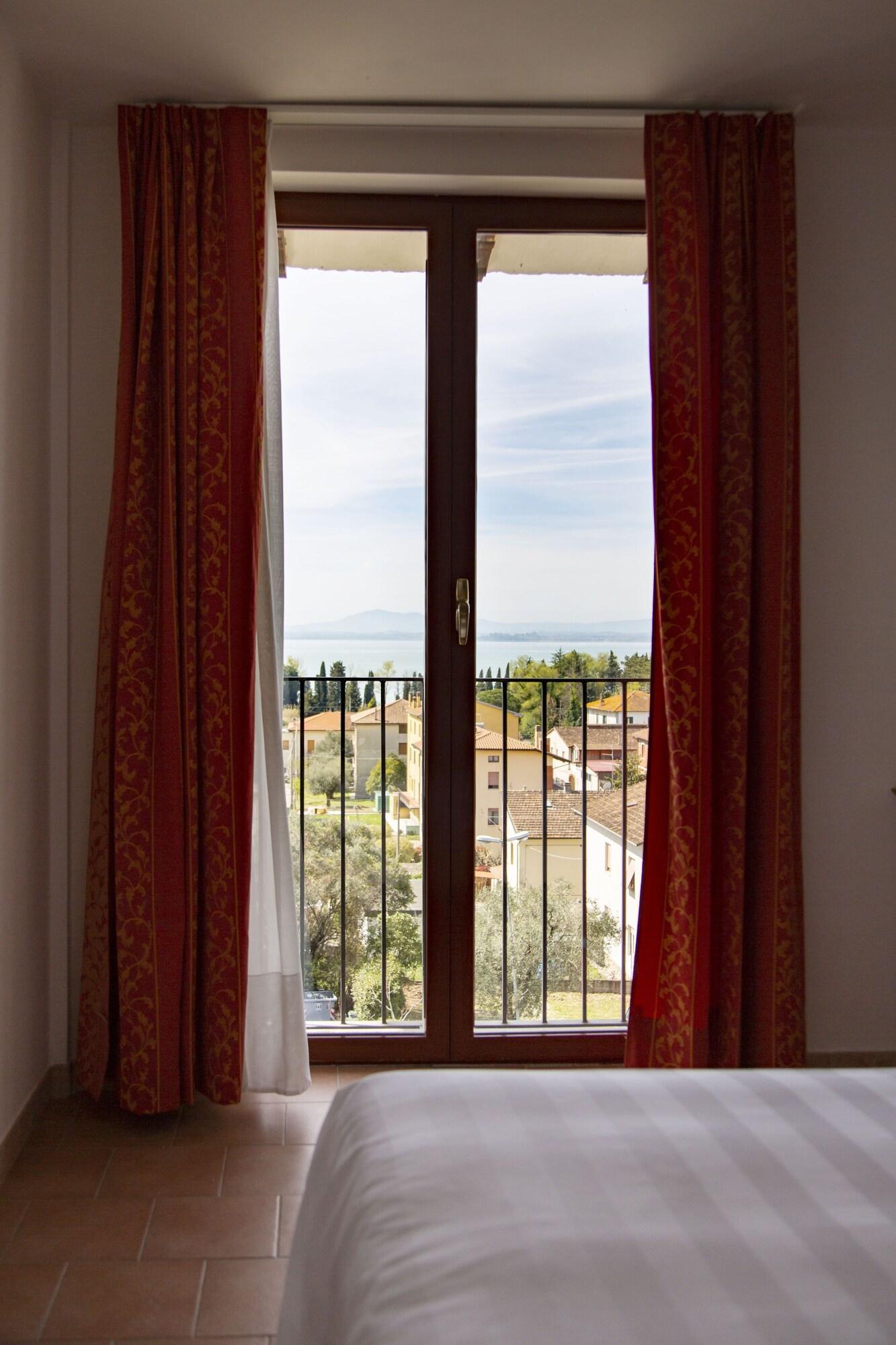 Hotel Villa Paradiso Passignano sul Trasimeno Exterior foto