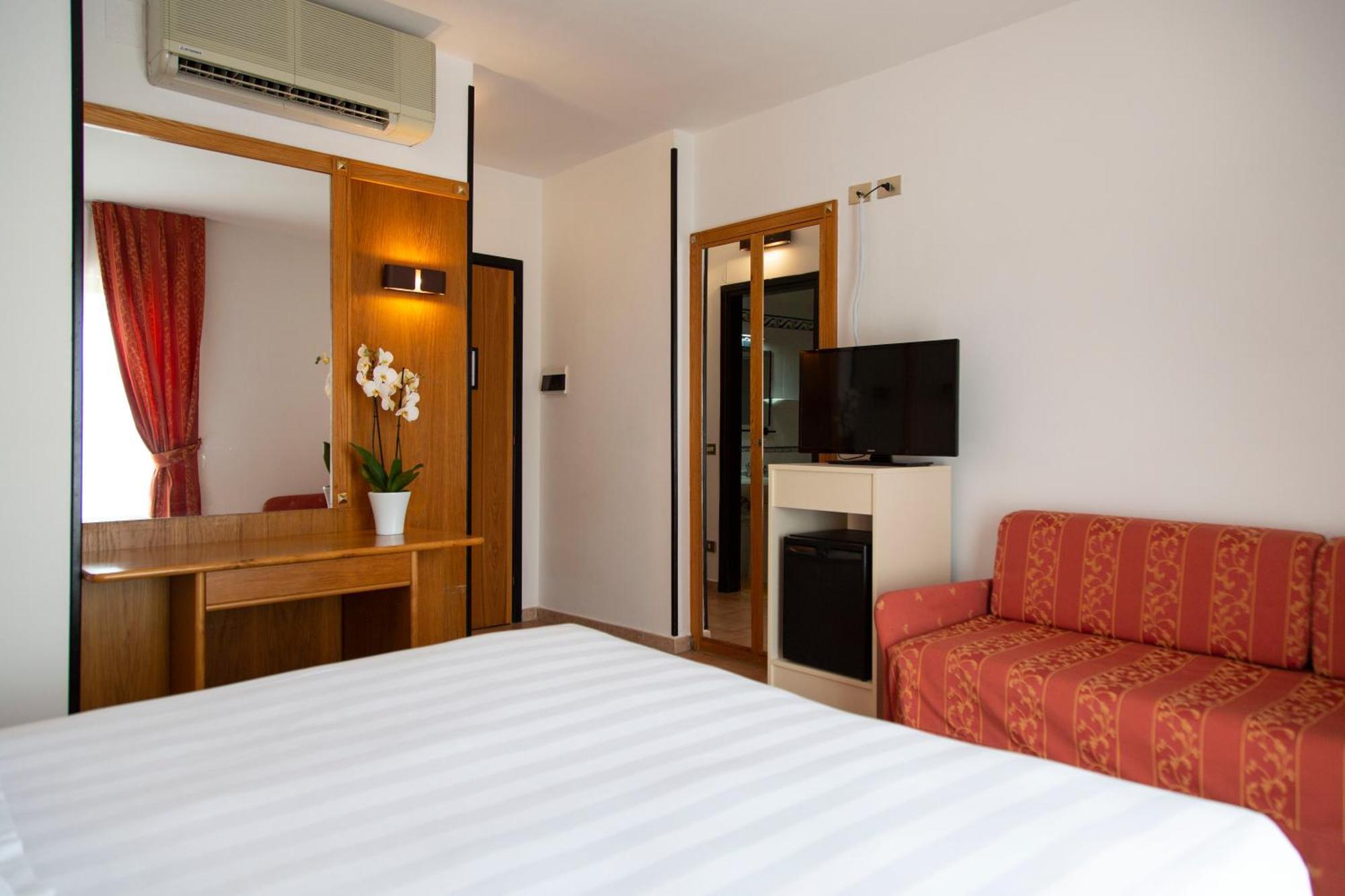 Hotel Villa Paradiso Passignano sul Trasimeno Zimmer foto