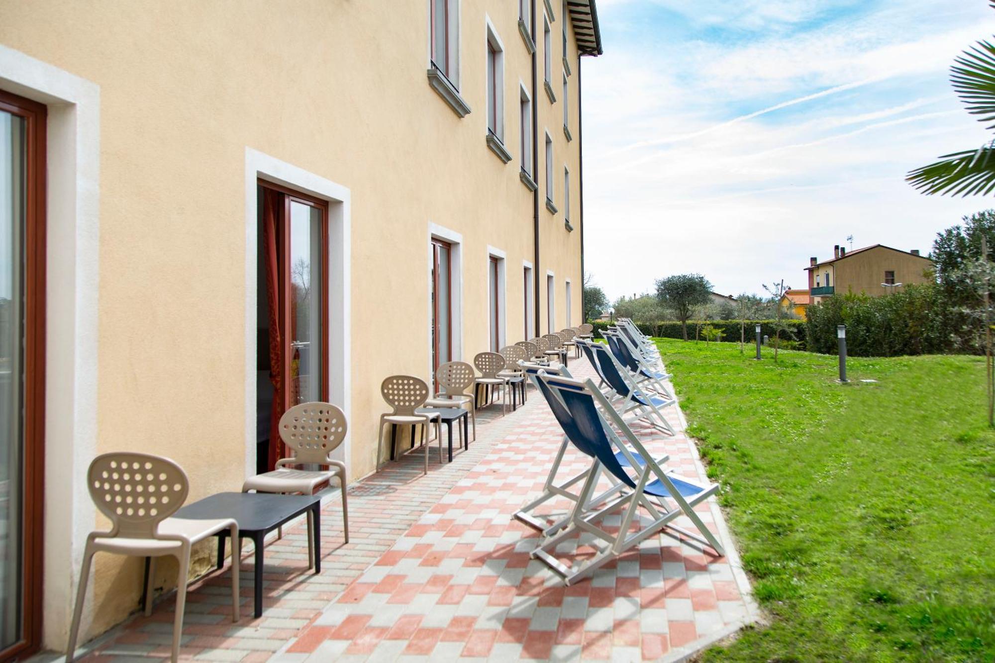 Hotel Villa Paradiso Passignano sul Trasimeno Exterior foto