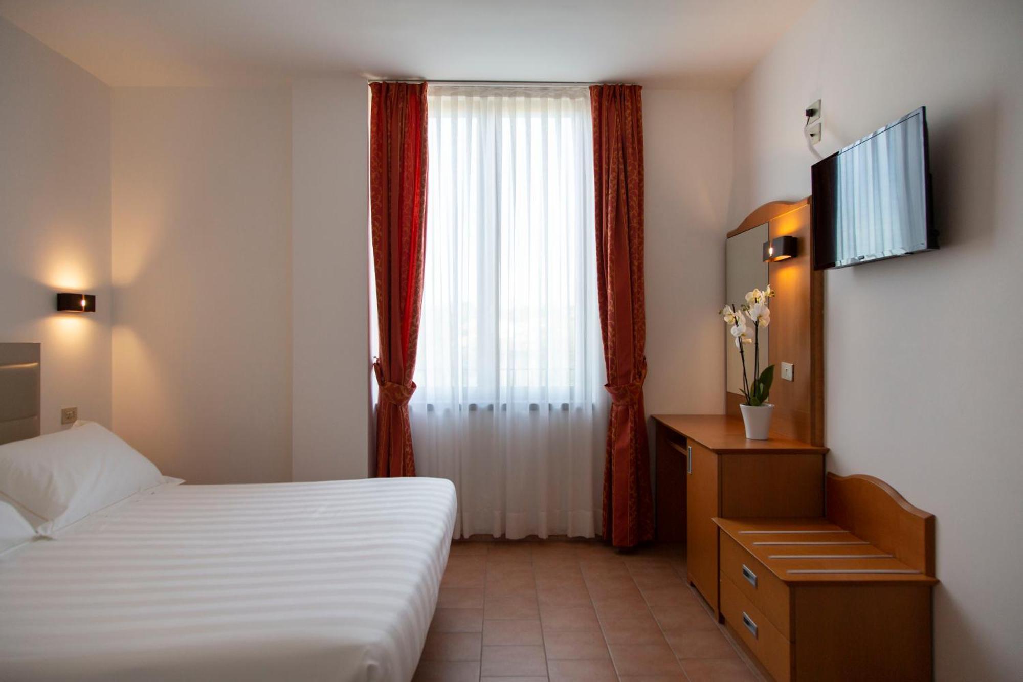 Hotel Villa Paradiso Passignano sul Trasimeno Zimmer foto