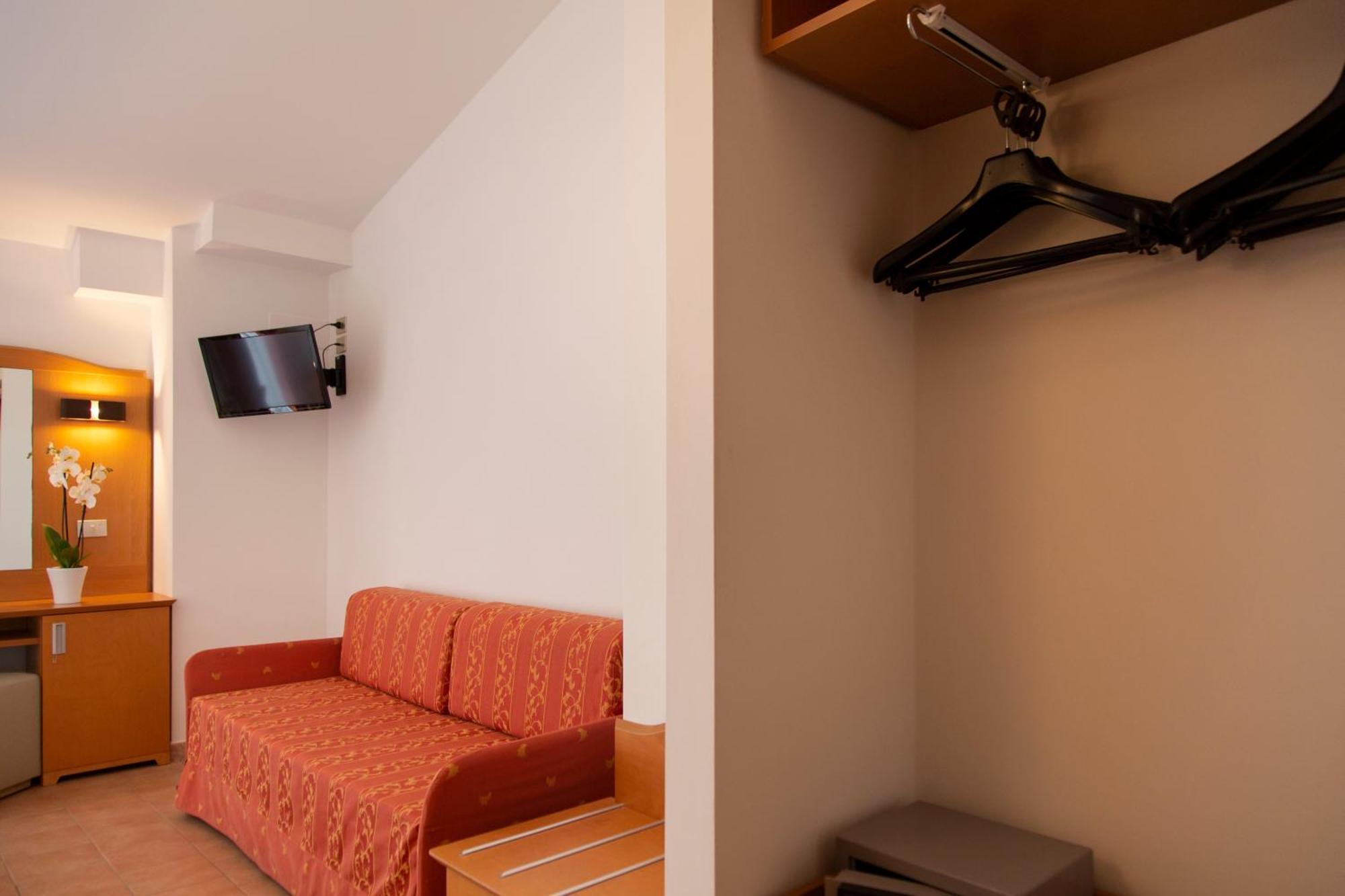 Hotel Villa Paradiso Passignano sul Trasimeno Zimmer foto