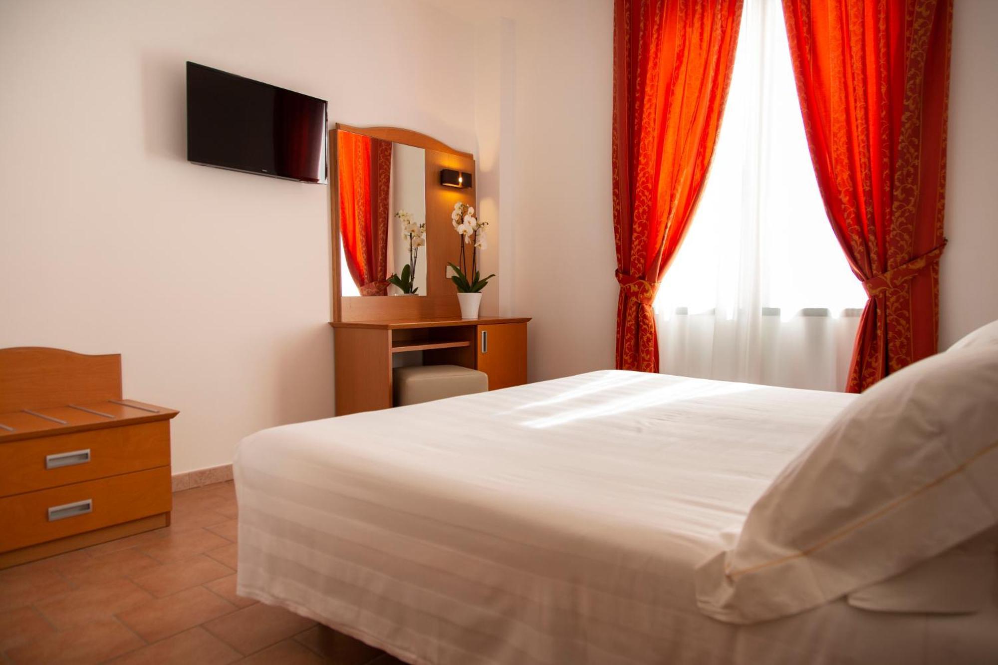 Hotel Villa Paradiso Passignano sul Trasimeno Zimmer foto