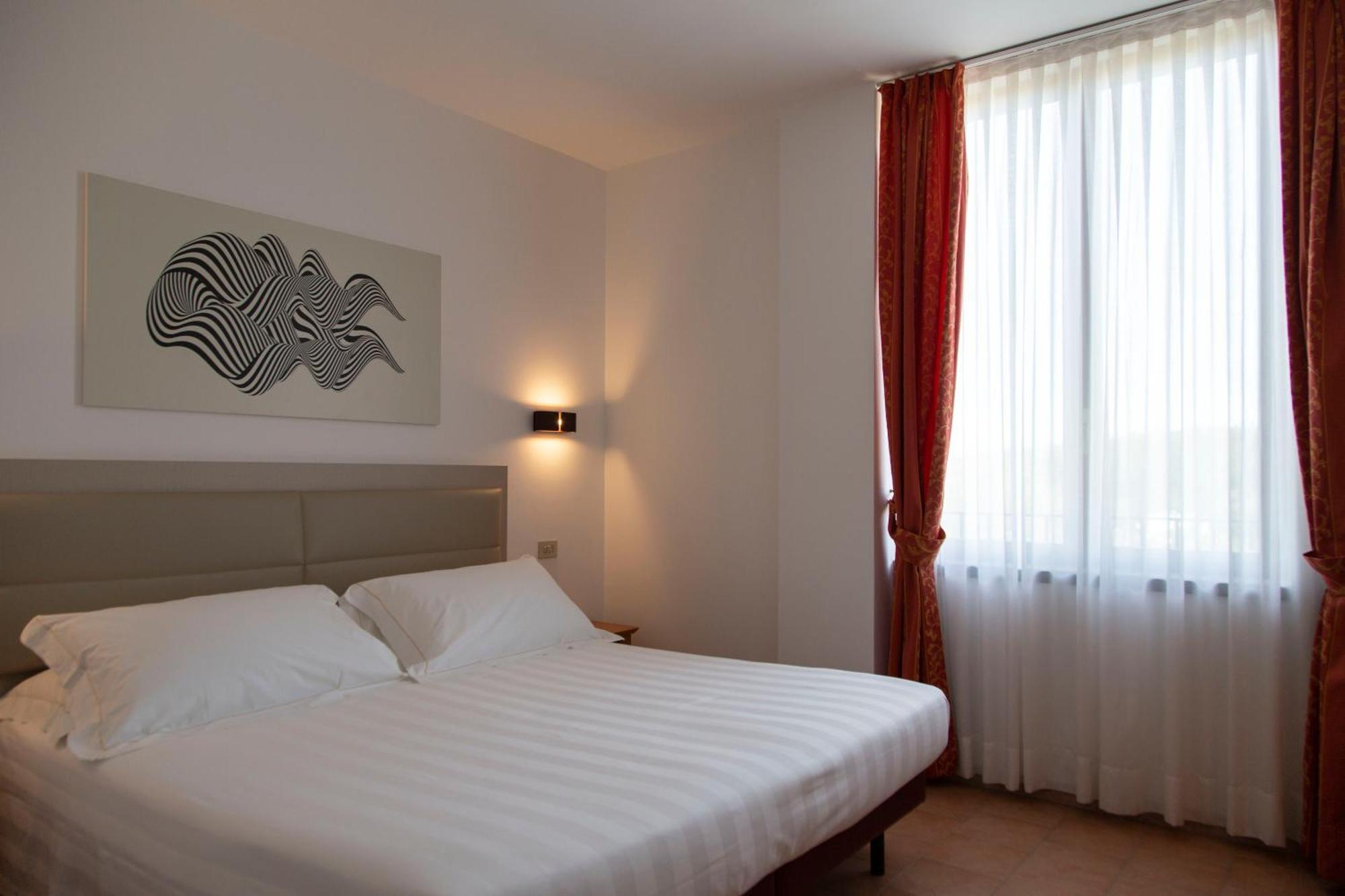 Hotel Villa Paradiso Passignano sul Trasimeno Zimmer foto